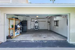 11610 NW 43rd St, Sunrise, FL 33323 - Photo 5