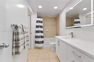 2421 NE 65th St, Fort Lauderdale, FL 33308 - Photo 9