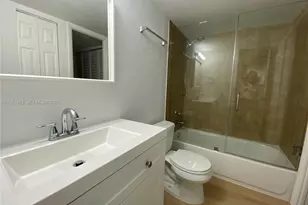 9350 Fontainebleau Blvd, Miami, FL 33172 - Photo 9