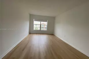 9350 Fontainebleau Blvd, Miami, FL 33172 - Photo 3