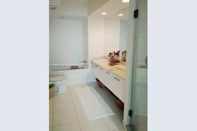 500 Brickell Ave #3200, Miami, FL 33131 - Photo 9