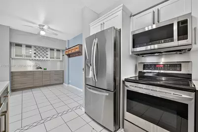 7441 Wayne Ave #8G, Miami Beach, FL 33141 - Photo 5