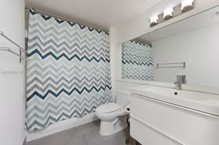 2642 Collins Ave, Miami Beach, FL 33140 - Photo 19