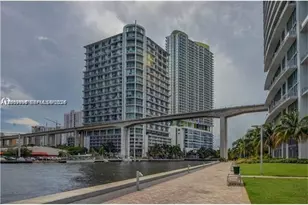 350 S Miami Ave, Miami, FL 33130 - Photo 15