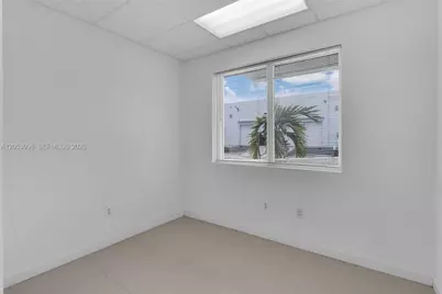 7900 NW 71st St, Medley, FL 33166 - Photo 23