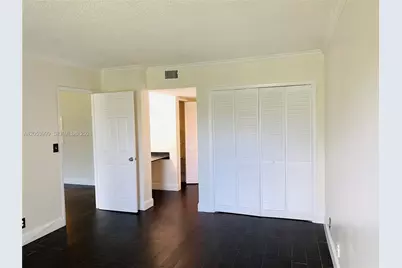 2850 N Palm Aire Dr #404, Pompano Beach, FL 33069 - Photo 23