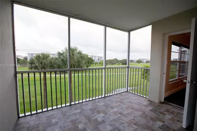 2850 N Palm Aire Dr #404, Pompano Beach, FL 33069 - Photo 15