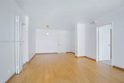 5700 Collins Ave #10C, Miami Beach, FL 33140 - Photo 17