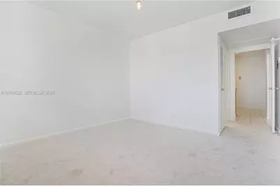 5700 Collins Ave #10C, Miami Beach, FL 33140 - Photo 19