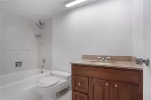 5700 Collins Ave, Miami Beach, FL 33140 - Photo 11