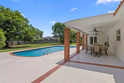 9765 SW 143rd St, Miami, FL 33176 - Photo 15