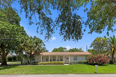 9765 SW 143rd St, Miami, FL 33176 - Photo 1