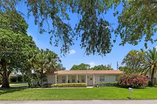 9765 SW 143rd St, Miami, FL 33176 - Photo 1