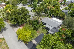 76 NE 170th St, North Miami Beach, FL 33162 - Photo 5