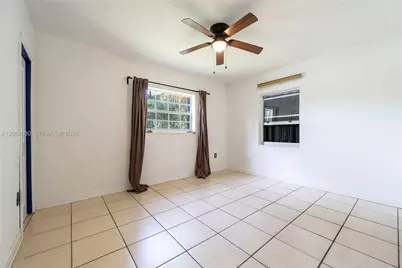 76 NE 170th St, North Miami Beach, FL 33162 - Photo 39