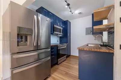 76 NE 170th St, North Miami Beach, FL 33162 - Photo 15