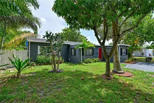 76 NE 170th St, North Miami Beach, FL 33162 - Photo 3