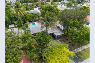 76 NE 170th St, North Miami Beach, FL 33162 - Photo 7