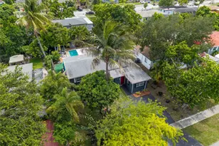 76 NE 170th St, North Miami Beach, FL 33162 - Photo 7