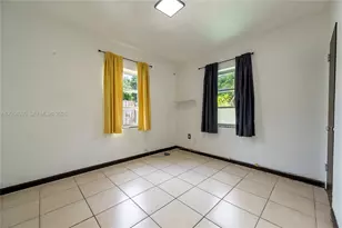 76 NE 170th St, North Miami Beach, FL 33162 - Photo 37