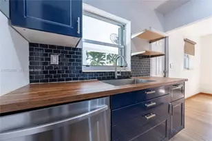 76 NE 170th St, North Miami Beach, FL 33162 - Photo 19