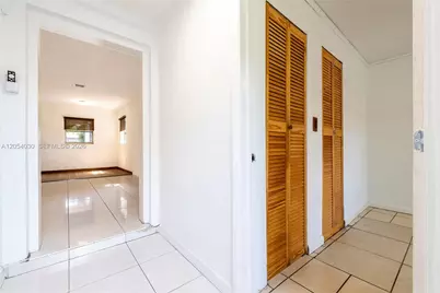 76 NE 170th St, North Miami Beach, FL 33162 - Photo 33