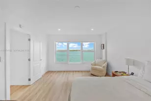 11111 Biscayne Blvd, Miami, FL 33181 - Photo 25
