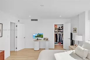 11111 Biscayne Blvd, Miami, FL 33181 - Photo 43