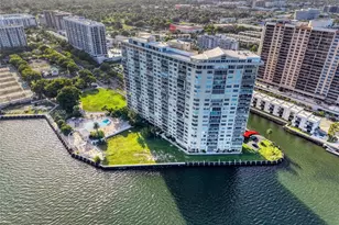 11111 Biscayne Blvd, Miami, FL 33181 - Photo 51