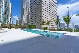 325 S Biscayne Blvd, Miami, FL 33131 - Photo 19