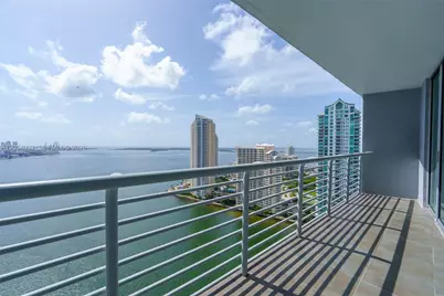 325 S Biscayne Blvd #3326, Miami, FL 33131 - Photo 3