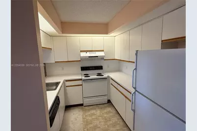 12901 SW 15th Ct #402V, Pembroke Pines, FL 33027 - Photo 5