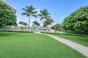 9225 Collins Ave, Surfside, FL 33154 - Photo 25