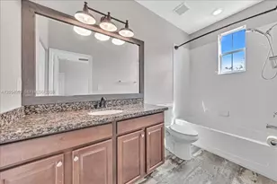 995 SW 147th Ave, Pembroke Pines, FL 33027 - Photo 23