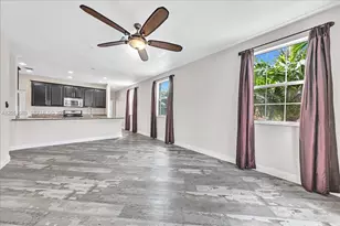 995 SW 147th Ave, Pembroke Pines, FL 33027 - Photo 9