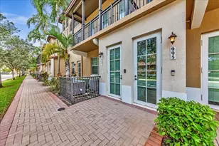 995 SW 147th Ave, Pembroke Pines, FL 33027 - Photo 5