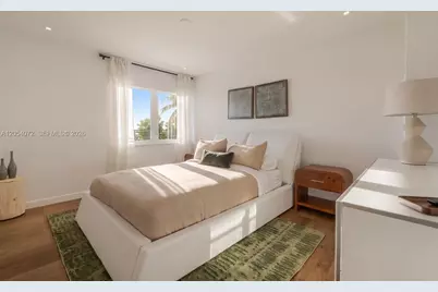 1300 S Venetian Way, Miami, FL 33139 - Photo 19