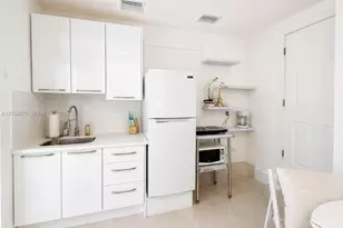 260 NW 132nd Ave, Miami, FL 33182 - Photo 3