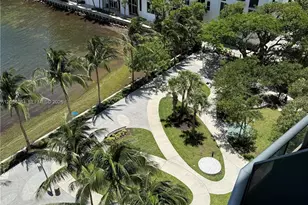 460 NE 28th St, Miami, FL 33137 - Photo 17