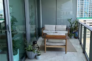 460 NE 28th St, Miami, FL 33137 - Photo 15