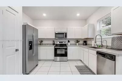 1871 SE 9th Terr, Homestead, FL 33034 - Photo 17
