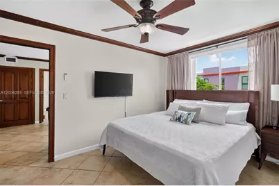 1060 NW 7th St #205, Miami, FL 33136 - Photo 15