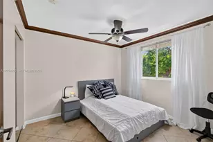 1060 NW 7th St, Miami, FL 33136 - Photo 9