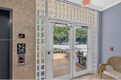 1060 NW 7th St #205, Miami, FL 33136 - Photo 21