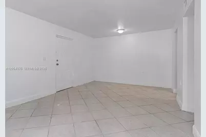 1201 Lake Victoria Dr #V, West Palm Beach, FL 33411 - Photo 11
