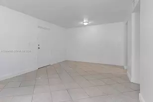 1201 Lake Victoria Dr, West Palm Beach, FL 33411 - Photo 11