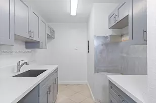 1201 Lake Victoria Dr, West Palm Beach, FL 33411 - Photo 9