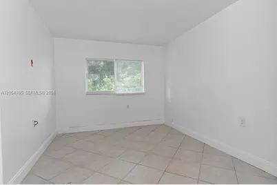 1201 Lake Victoria Dr #V, West Palm Beach, FL 33411 - Photo 17