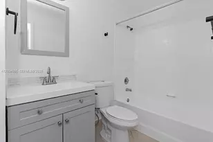1201 Lake Victoria Dr, West Palm Beach, FL 33411 - Photo 15