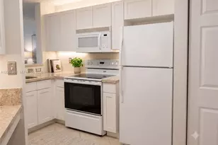 1942 Alamanda Way, Riviera Beach, FL 33404 - Photo 9